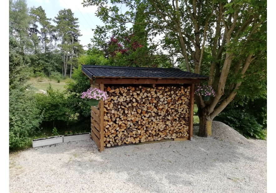 Construire un abri pour le bois de chauffage : 6 étapes